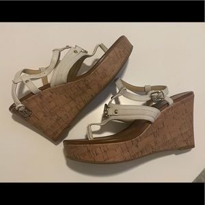 White Liz Claiborne wedges🤍
